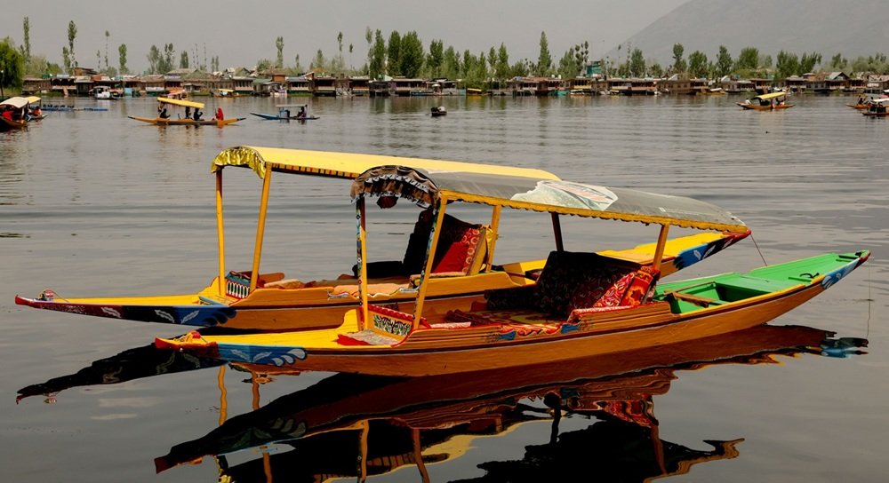 Kashmir Family Tour Package 4N / 5D