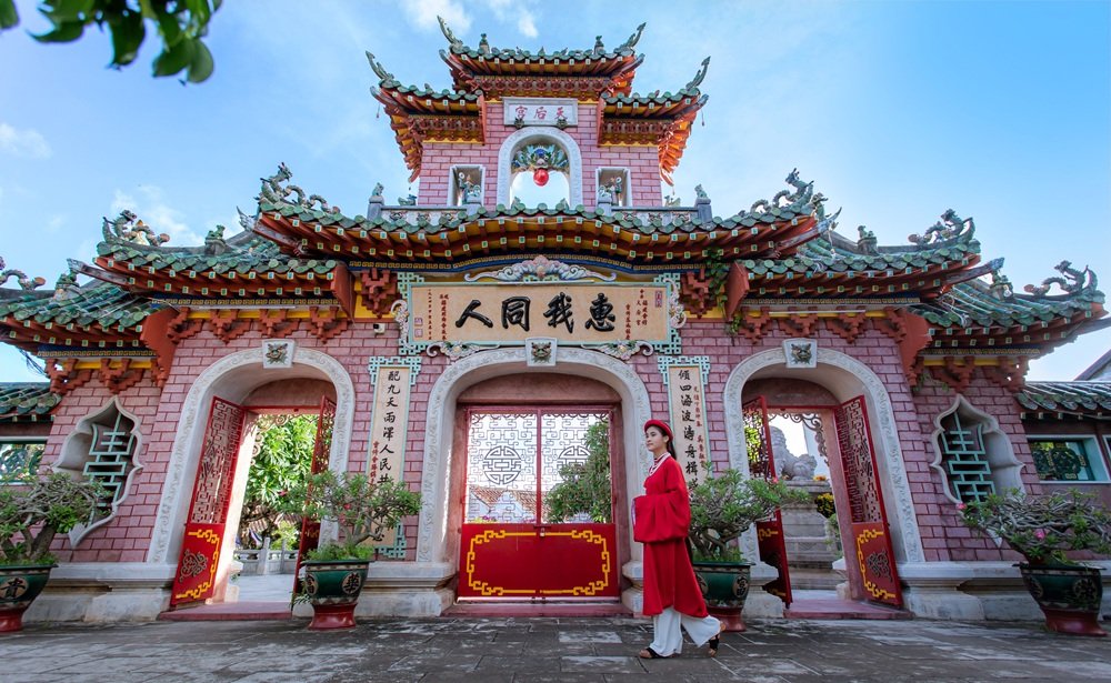 Luxury Vietnam Tour with Private Cruise Experience